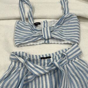 Cute blue and white stripe tube top and short set size XS NWOT linen